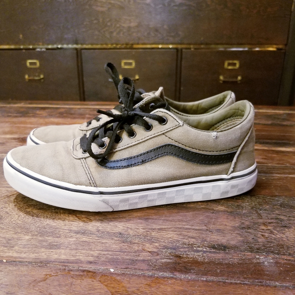 Old skool vans sz 7